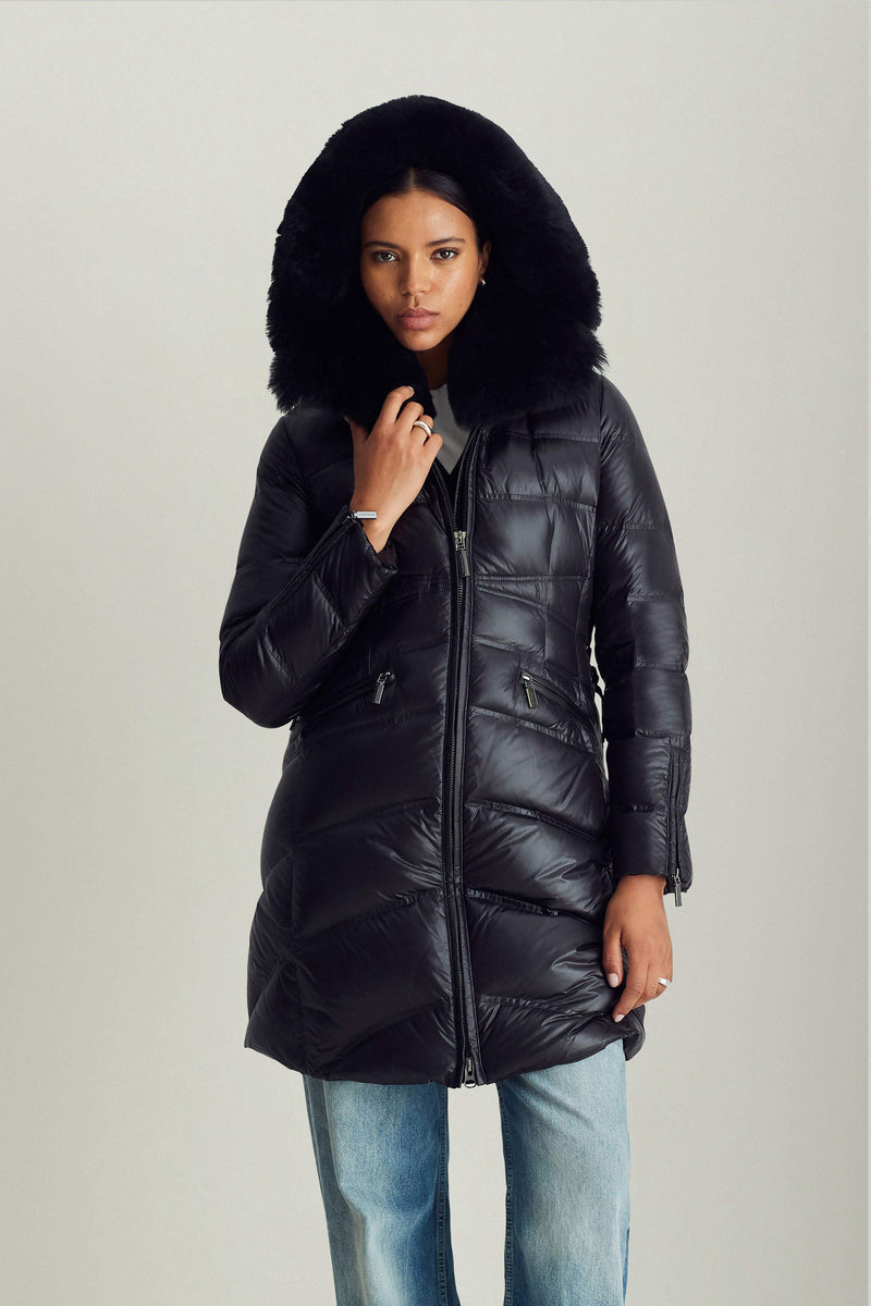 CLOE SHEARLING